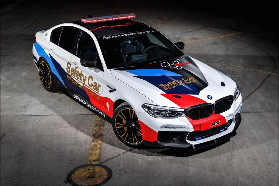  BMW M5 MotoGP Safety Car (F90) 2018 года  (фото 18 из 56)